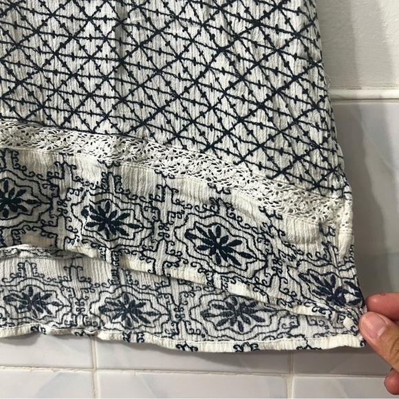 C Wonder White Blue Small Crochet Short Sleeves Boho Chic Summer Casual Top - Picture 3 of 8